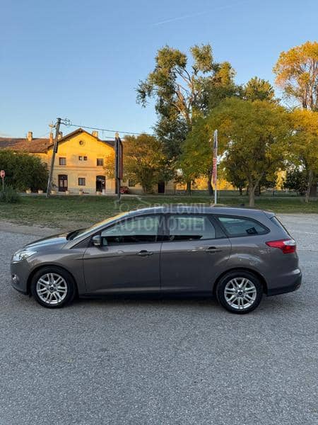 Ford Focus 1.6TDCi/NAVY/0DLICAN
