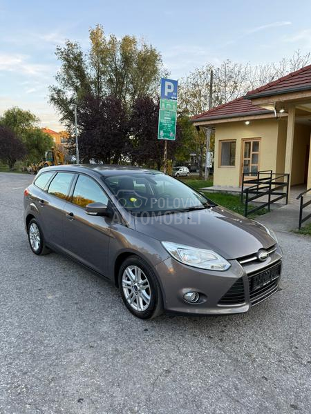 Ford Focus 1.6TDCi/NAVY/0DLICAN