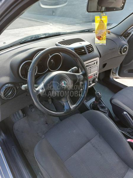 Alfa Romeo 147 1.6 Twin spark