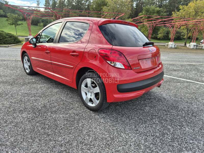 Peugeot 207 1.6 HDi FAP 112