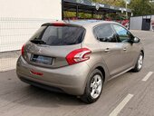 Peugeot 208 1.6b/pano/allure