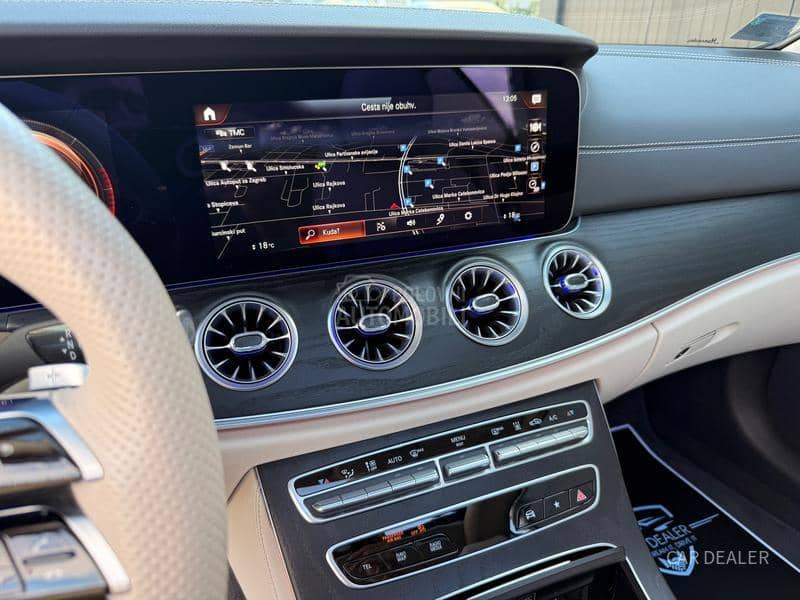 Mercedes Benz E 220 AMG/pano/hud/acc