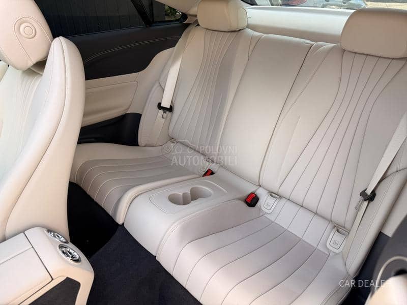 Mercedes Benz E 220 AMG/pano/hud/acc