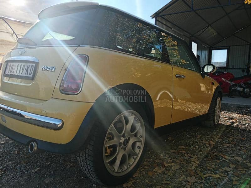 MINI Cooper 1.6