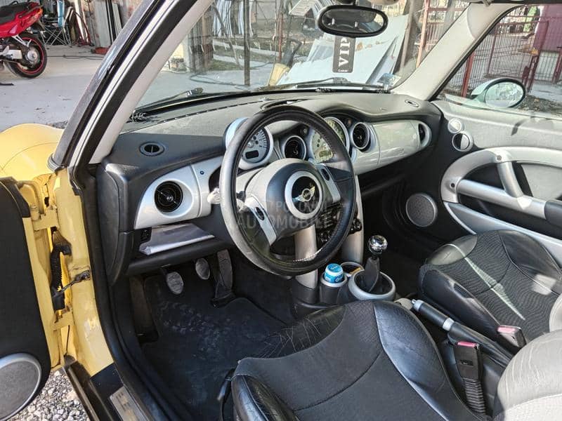 MINI Cooper 1.6
