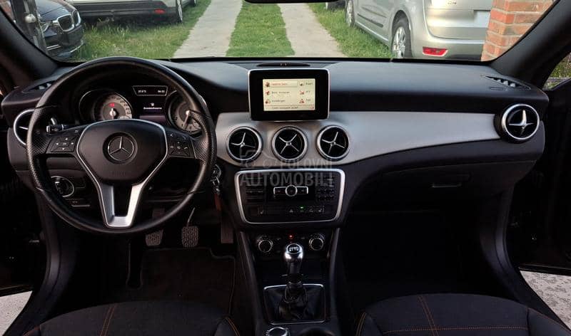 Mercedes Benz CLA 180 1.6 AMG