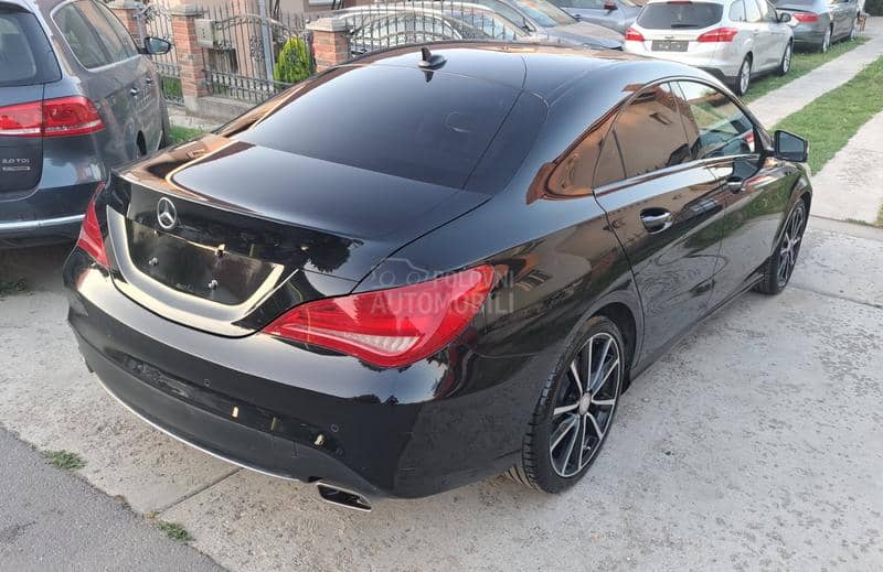 Mercedes Benz CLA 180 1.6 AMG