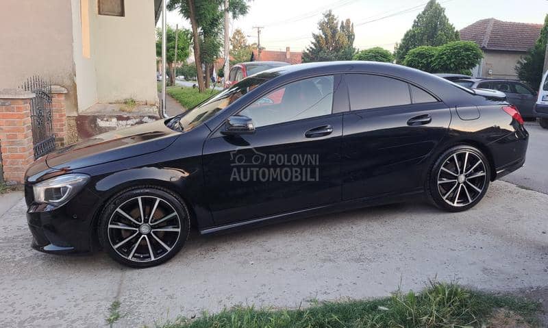 Mercedes Benz CLA 180 1.6 AMG