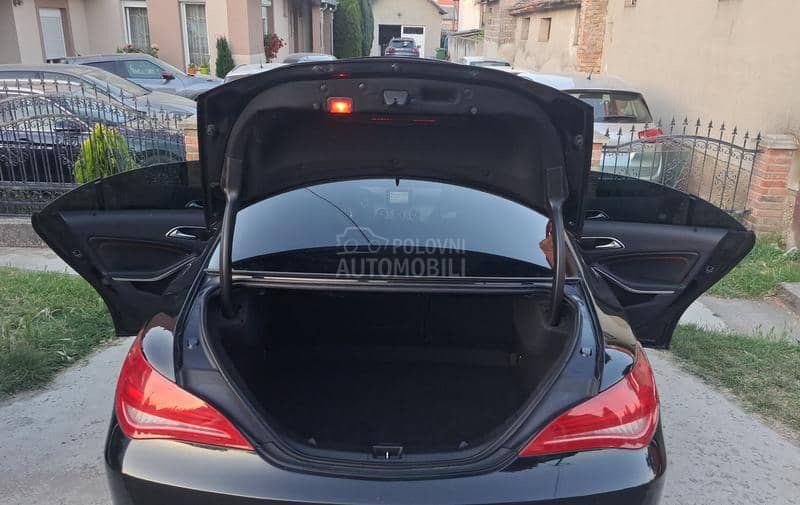 Mercedes Benz CLA 180 1.6 AMG