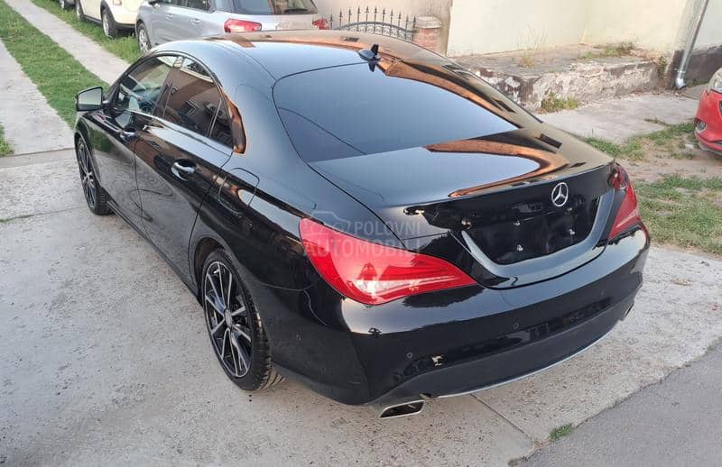 Mercedes Benz CLA 180 1.6 AMG