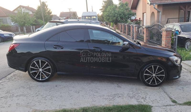Mercedes Benz CLA 180 1.6 AMG