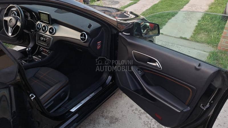 Mercedes Benz CLA 180 1.6 AMG