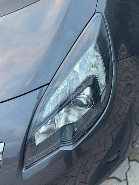 Opel Meriva 1.4 COSMO CH
