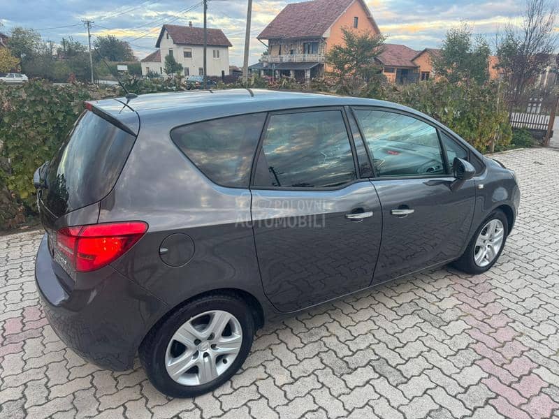 Opel Meriva 1.4 COSMO CH