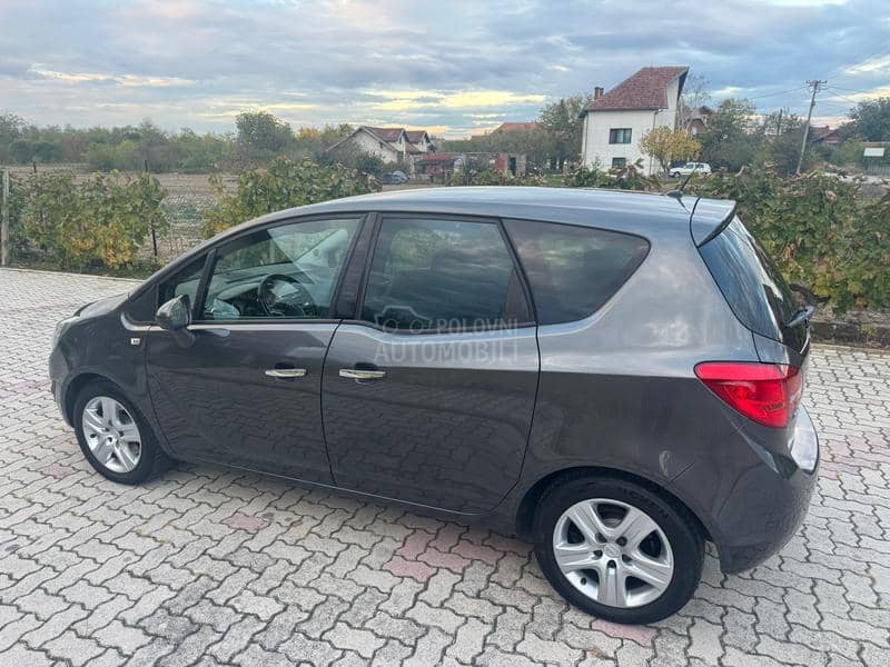 Opel Meriva 1.4 COSMO CH