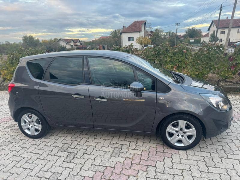 Opel Meriva 1.4 COSMO CH
