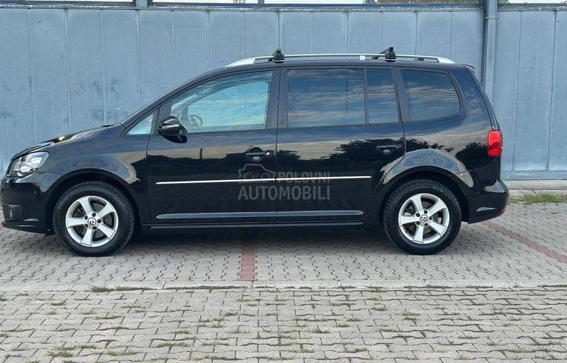 Volkswagen Touran 1.6/7SEDISTA/LED Volkswagen Touran 1.6/7SEDISTA/LED