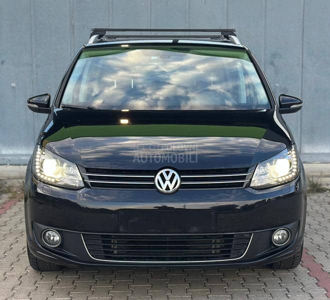 Volkswagen Touran 1.6/7SEDISTA/LED Volkswagen Touran 1.6/7SEDISTA/LED