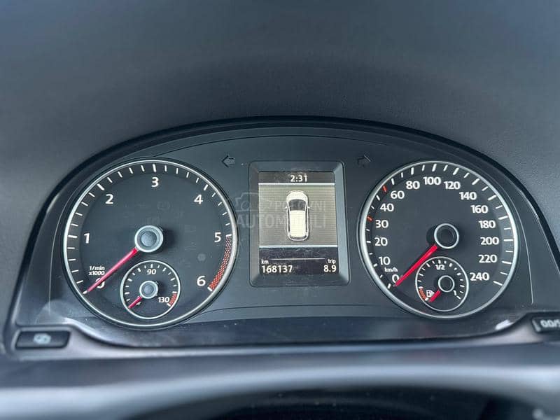 Volkswagen Touran 1.6/7SEDISTA/LED Volkswagen Touran 1.6/7SEDISTA/LED