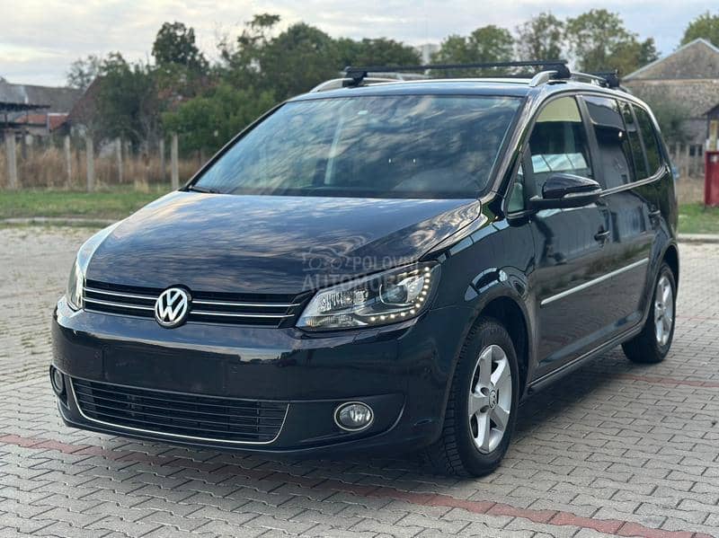 Volkswagen Touran 1.6/7SEDISTA/LED Volkswagen Touran 1.6/7SEDISTA/LED