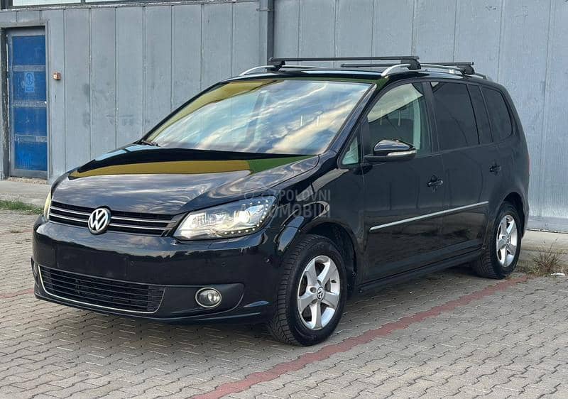 Volkswagen Touran 1.6/7SEDISTA/LED Volkswagen Touran 1.6/7SEDISTA/LED