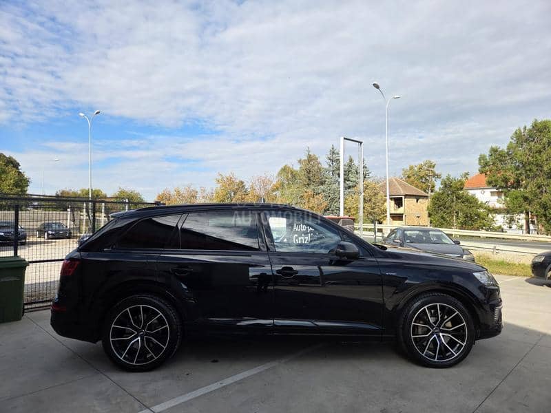 Audi Q7 etron/matrix/air