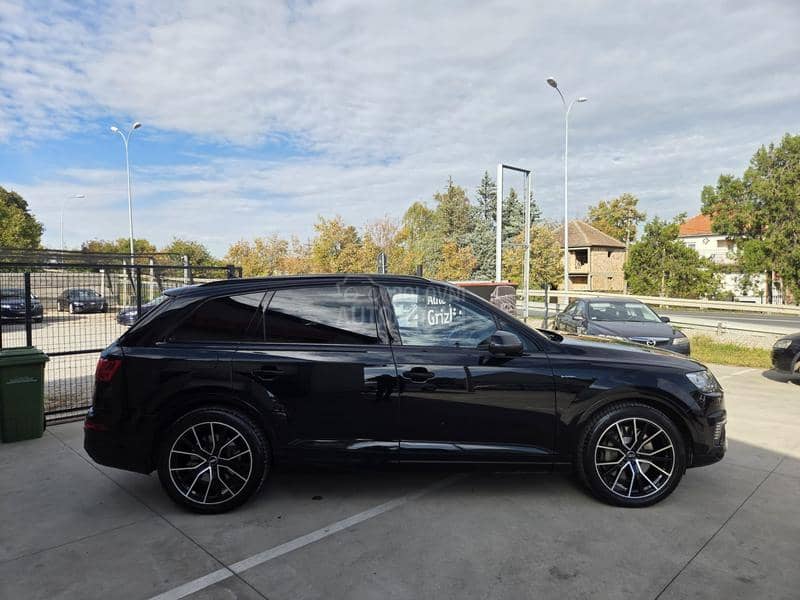 Audi Q7 etron/matrix/air