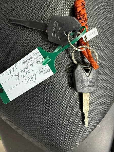 Kawasaki Z 750 R AKRAP ABS