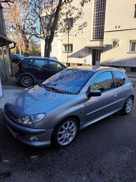 Peugeot 206  Peugeot 206