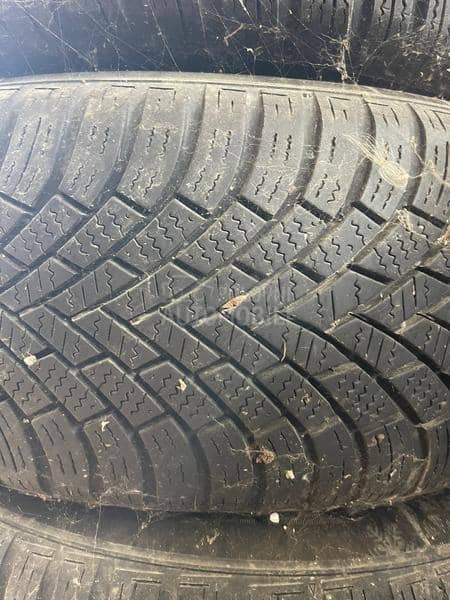 Bridgestone 215/60 R16 Zimska