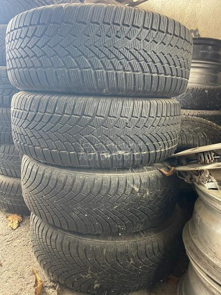 Bridgestone 215/60 R16 Zimska