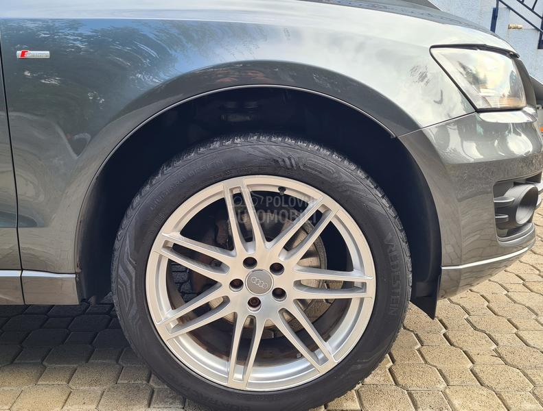 Audi Q5 2.0TDI  S-LINE