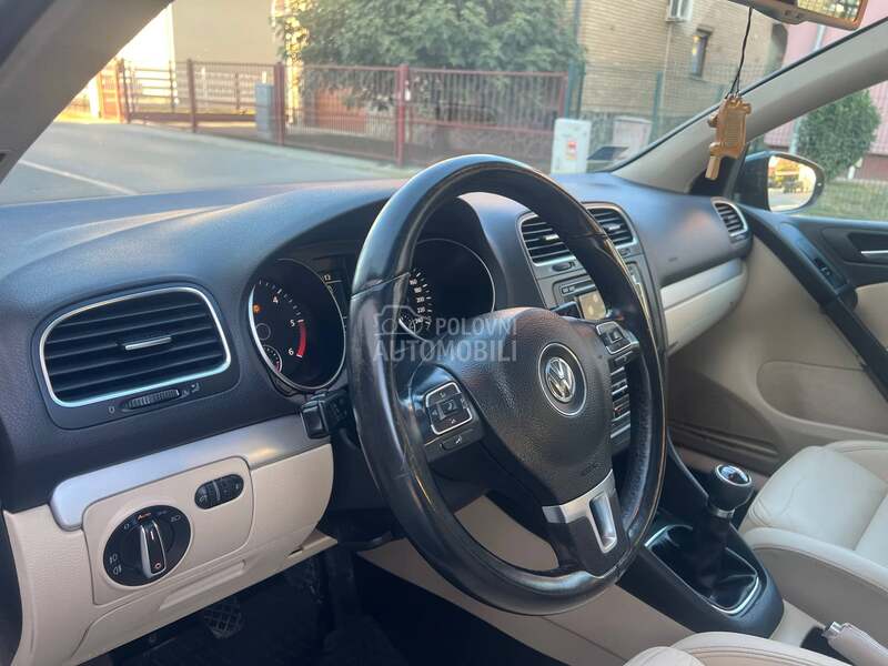 Volkswagen Golf 6 2.0 HIGHLINE ŠIBER