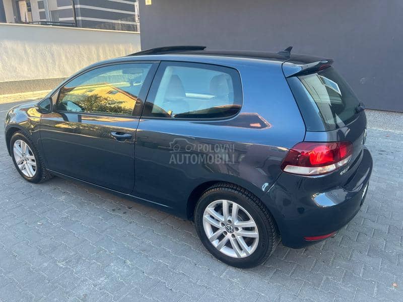 Volkswagen Golf 6 2.0 HIGHLINE ŠIBER