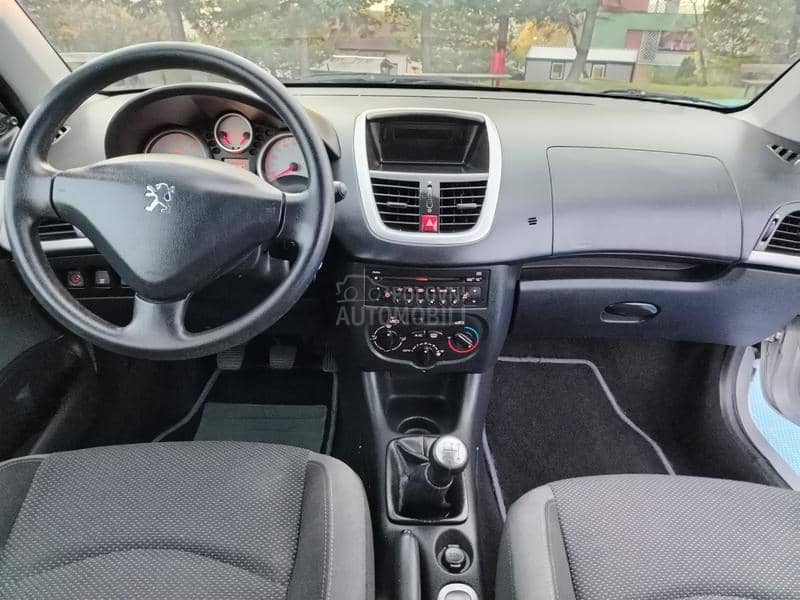 Peugeot 206 plus 