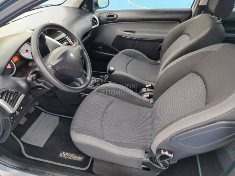 Peugeot 206 plus 