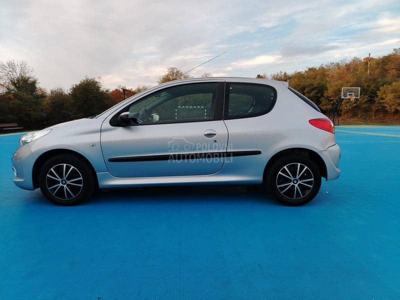 Peugeot 206 plus 