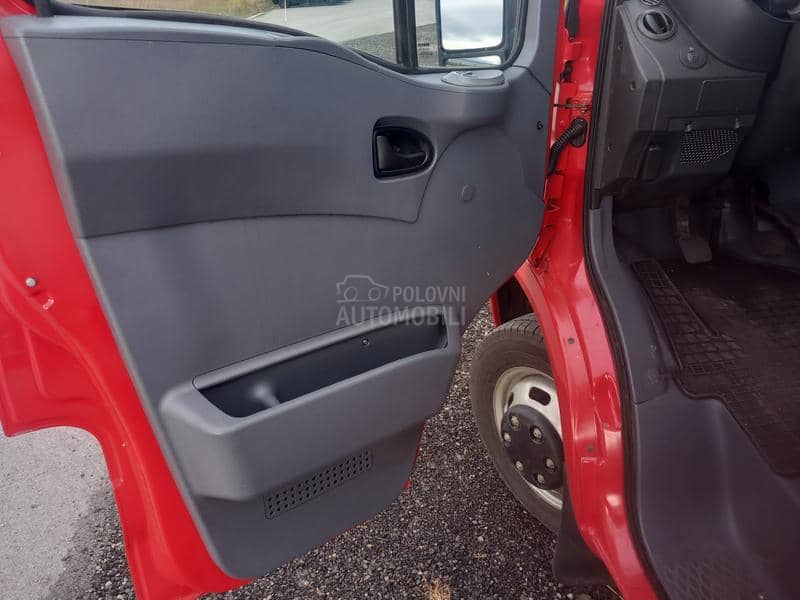 Iveco 35c12 B kategorija