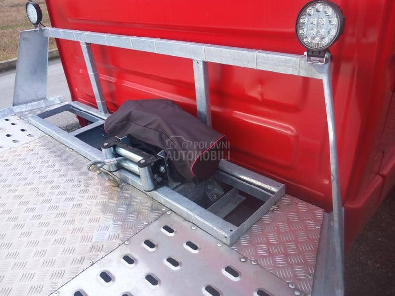 Iveco 35c12 B kategorija