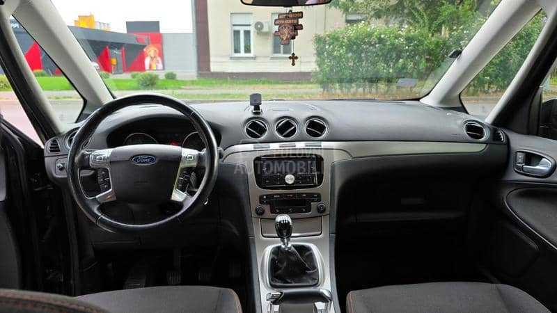 Ford Galaxy 1.6