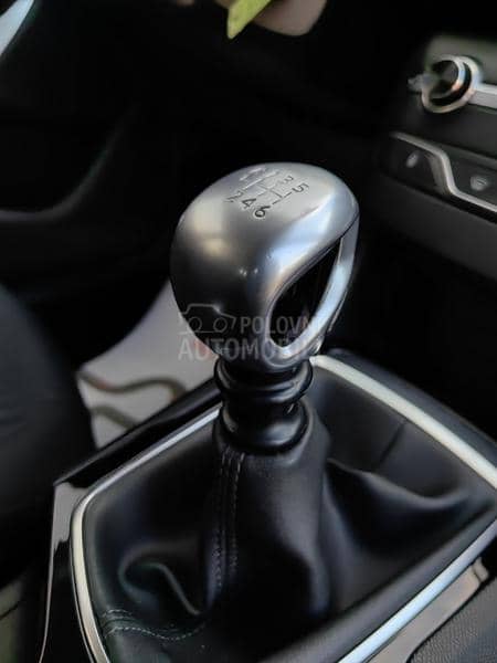 Peugeot 308 1.6BlueHDI BUSINESS