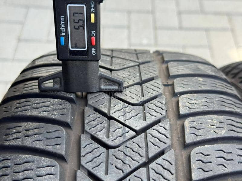 Pirelli 205/50 R17 Zimska