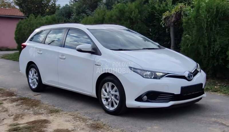 Toyota Auris 1.8 hibrid