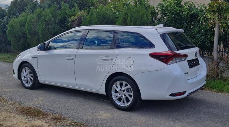 Toyota Auris 1.8 hibrid
