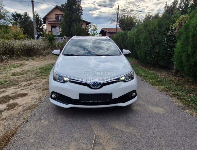 Toyota Auris 1.8 hibrid