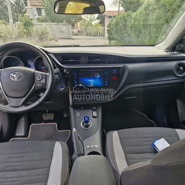 Toyota Auris 1.8 hibrid