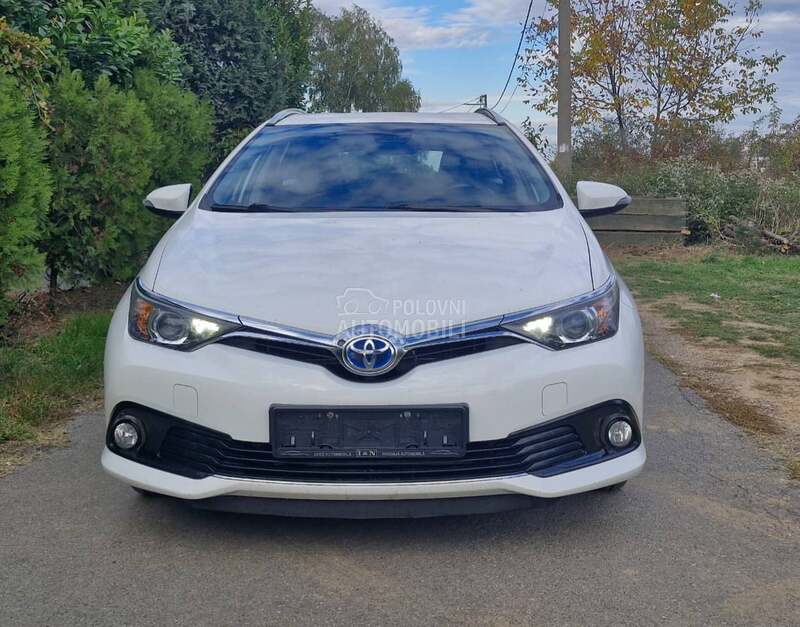 Toyota Auris 1.8 hibrid