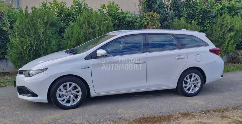 Toyota Auris 1.8 hibrid