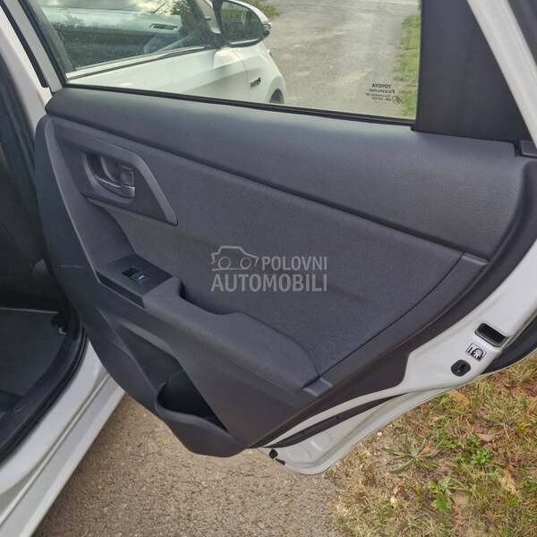 Toyota Auris 1.8 hibrid