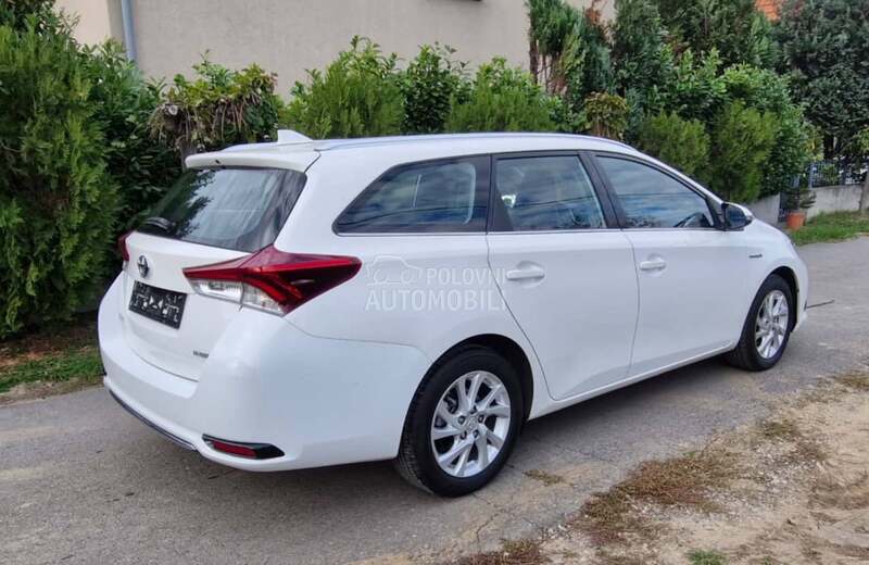 Toyota Auris 1.8 hibrid